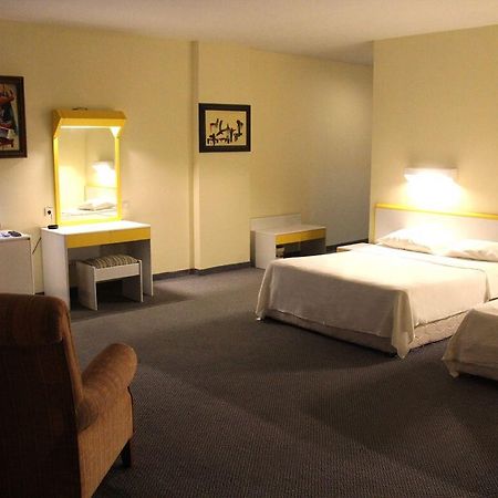 Merlin Beach Park Hotel Tosmur 外观 照片
