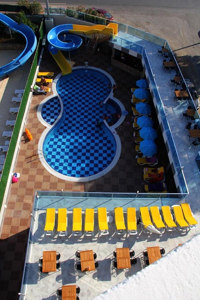 Merlin Beach Park Hotel Tosmur 外观 照片