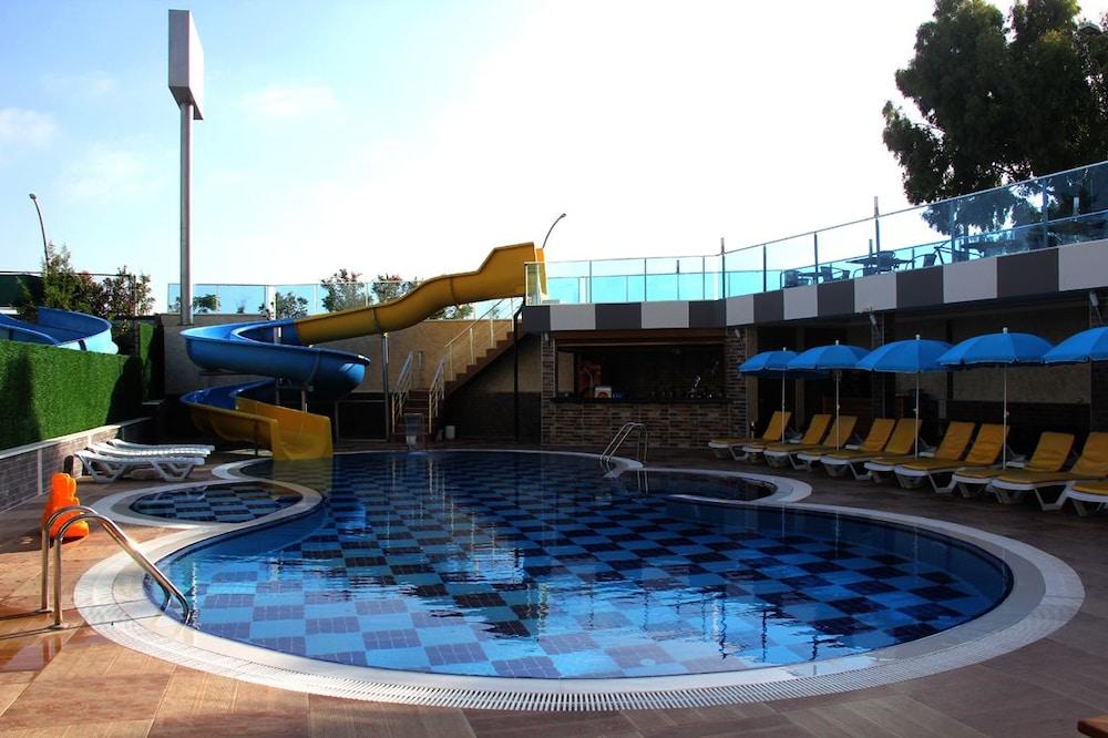 Merlin Beach Park Hotel Tosmur 外观 照片